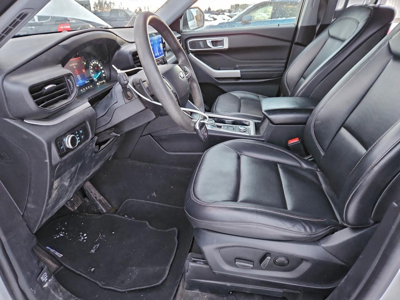 2023 Ford Explorer Xlt - Image 7