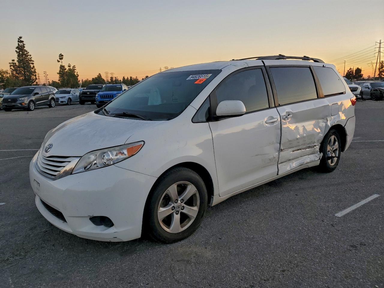 2015 Toyota Sienna Le