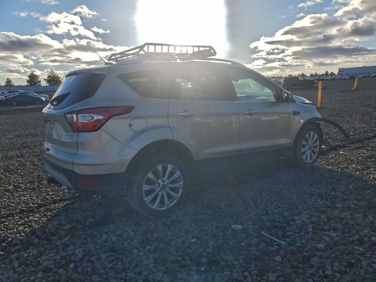 2017 Ford Escape Titanium - Фото 3