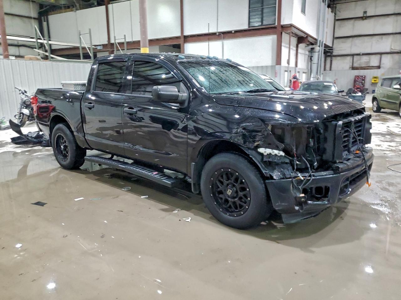 2017 Nissan Titan S - Image 4