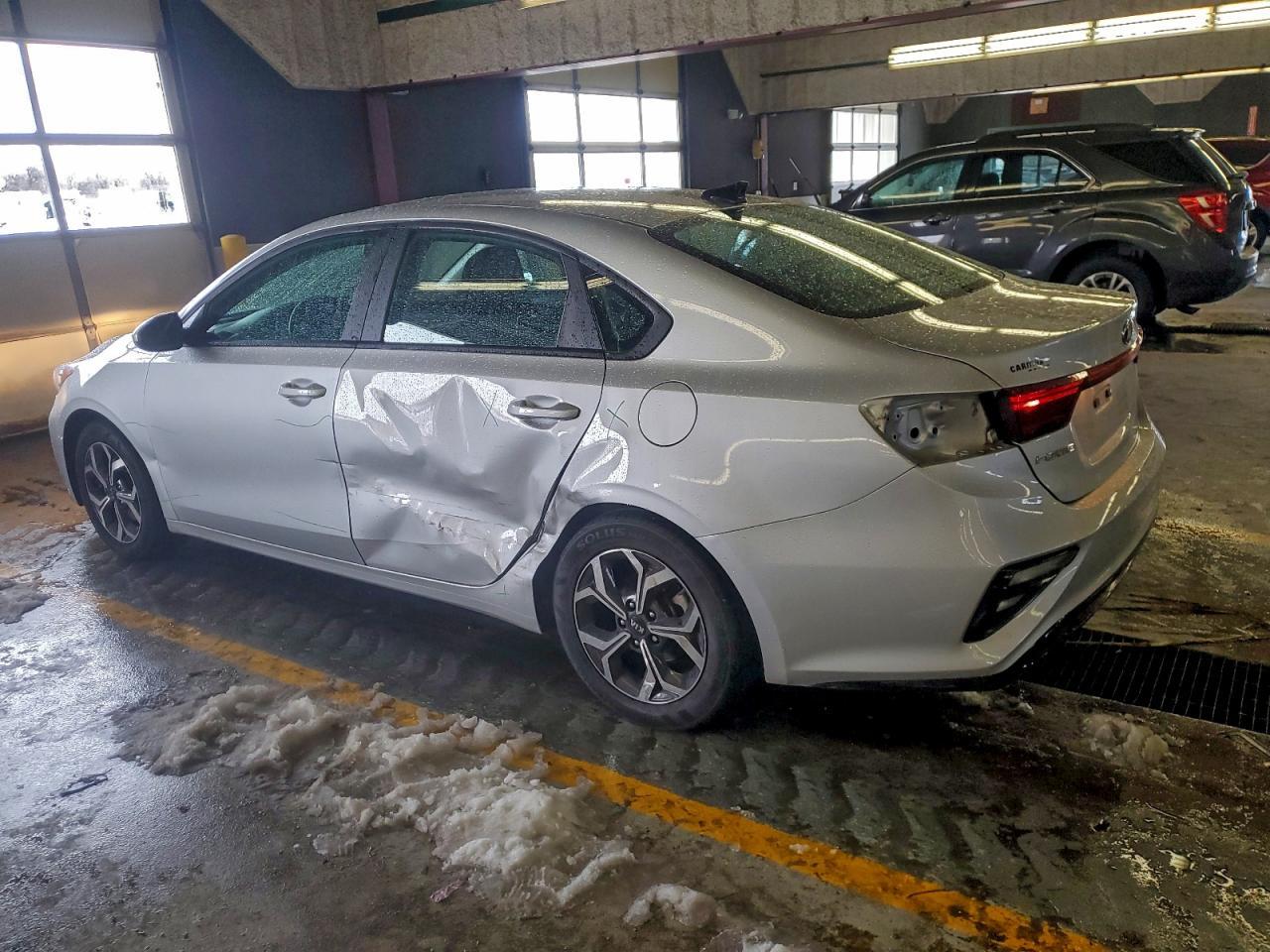 2020 Kia Forte Lxs - Фото 2