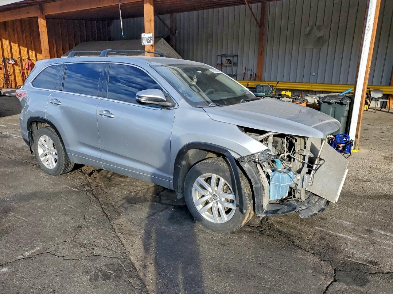 2016 Toyota Highlander Le - Фото 4