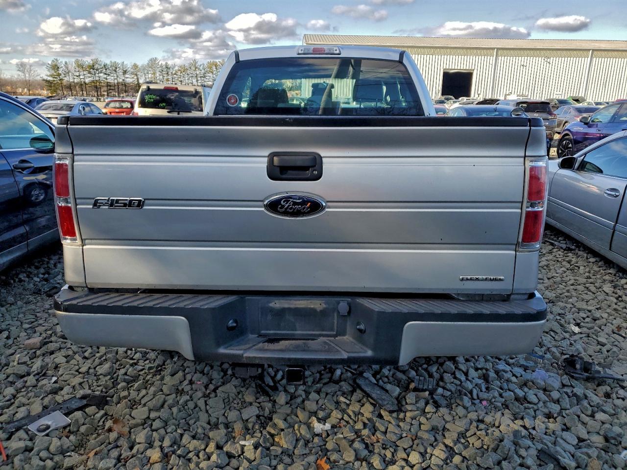 2014 Ford F150 Super Cab - Image 6