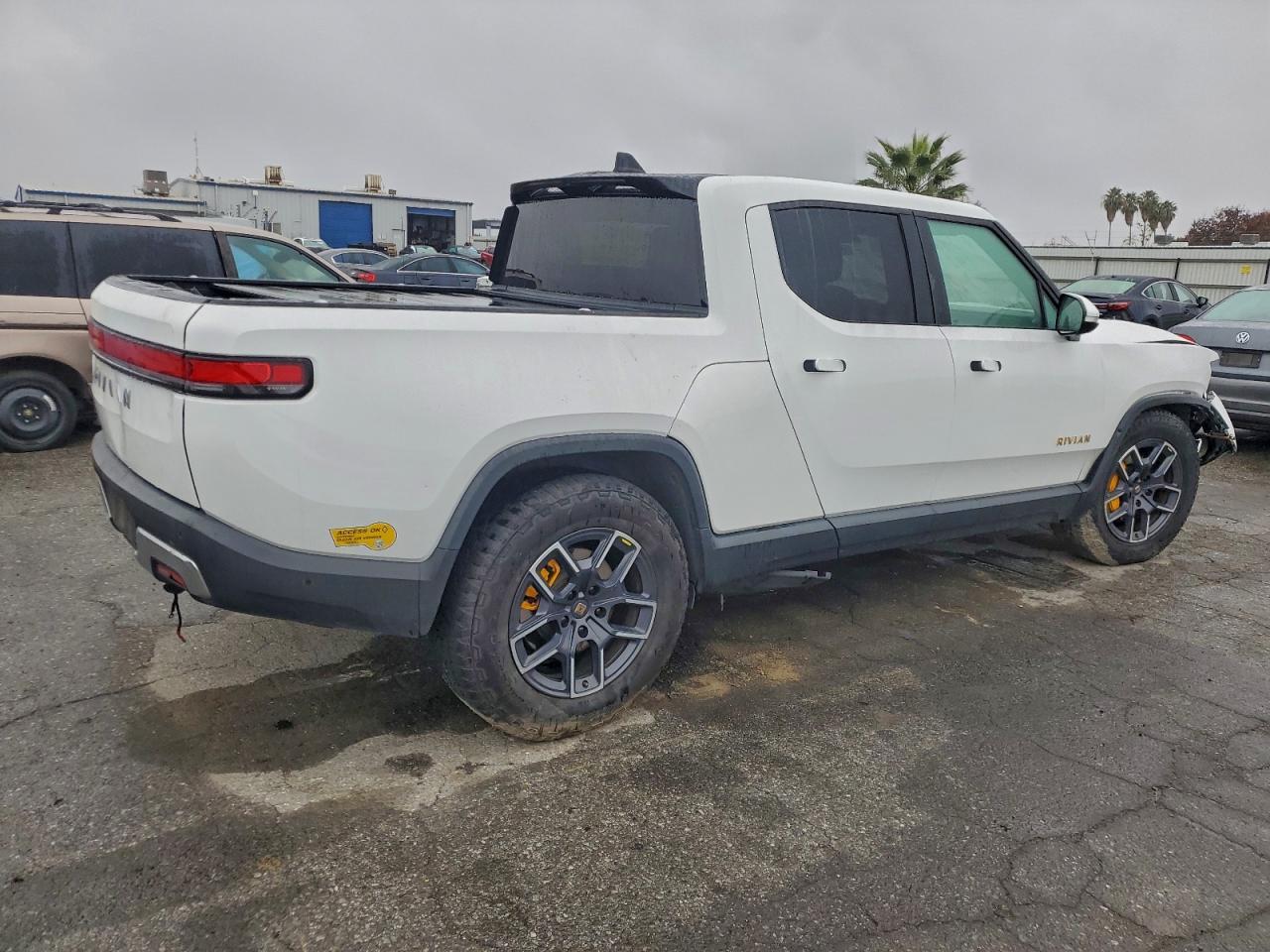 2022 Rivian R1T Launch Edition - Фото 3