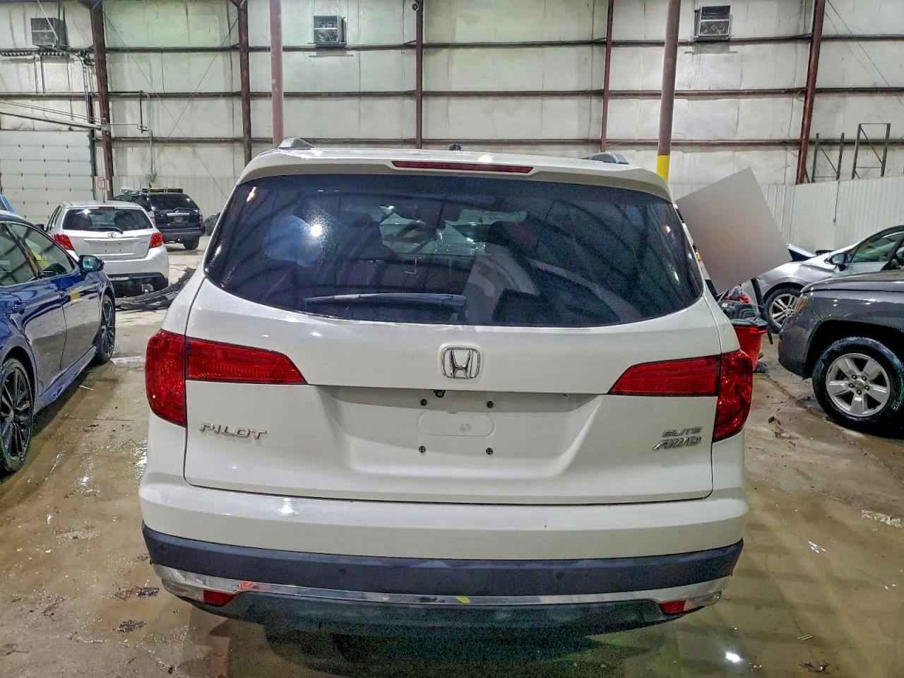 2017 Honda Pilot Elite - Фото 6