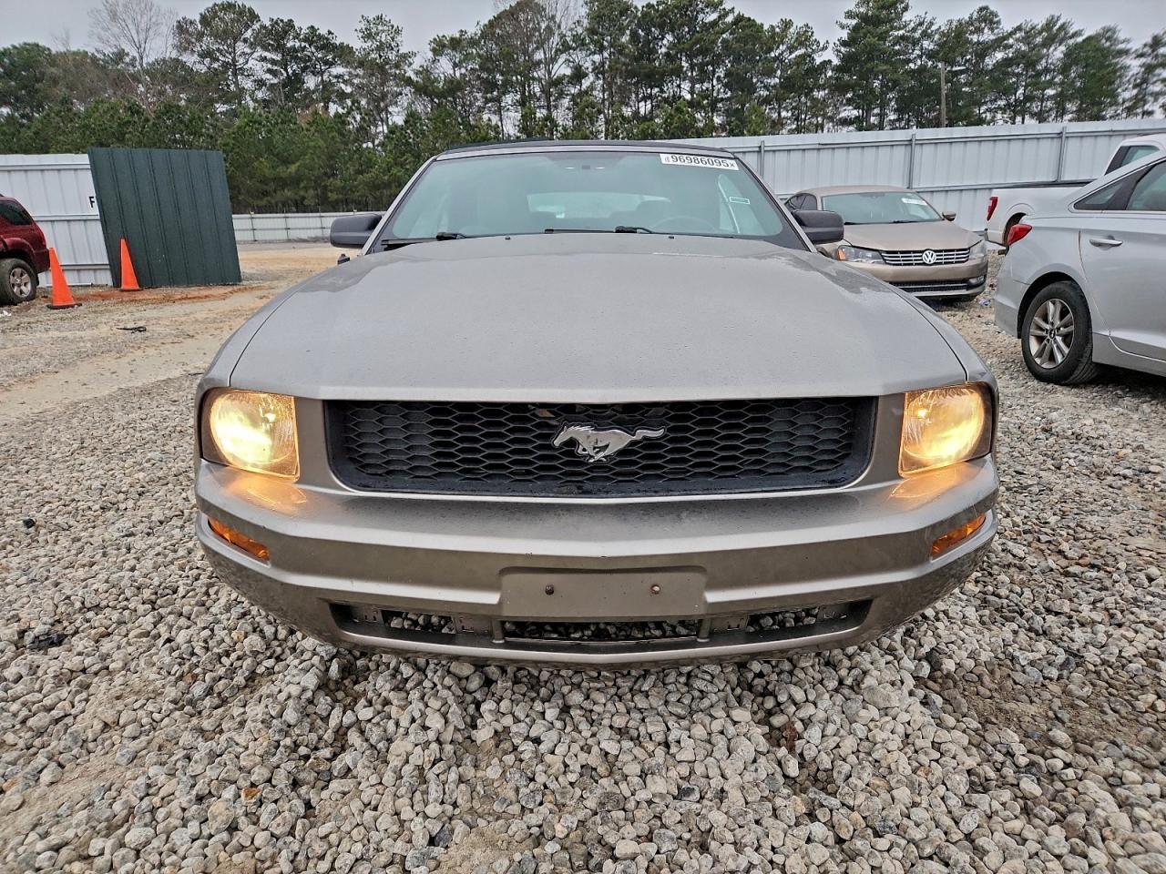 2008 Ford Mustang - Image 5