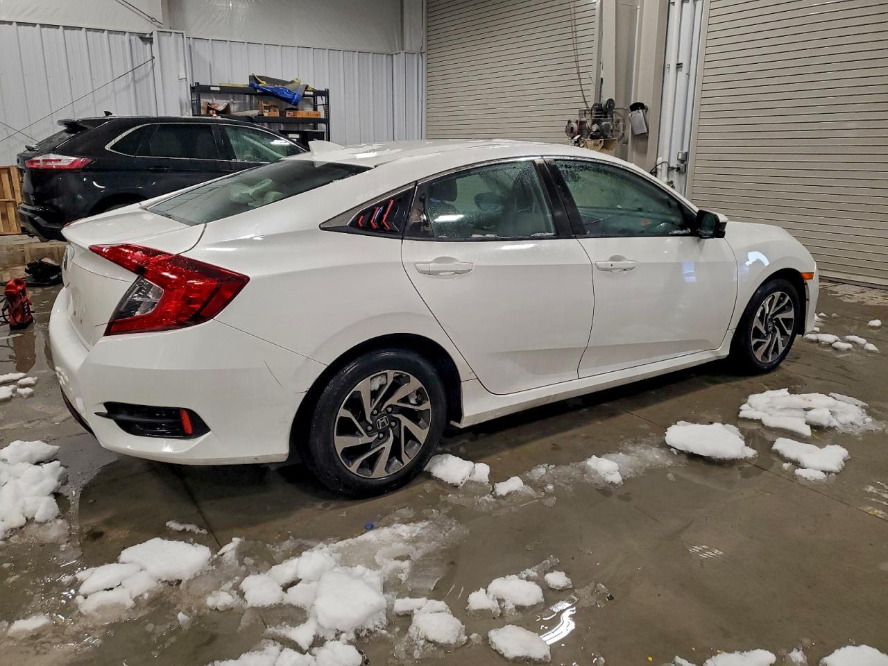 2018 Honda Civic Ex - Фото 3