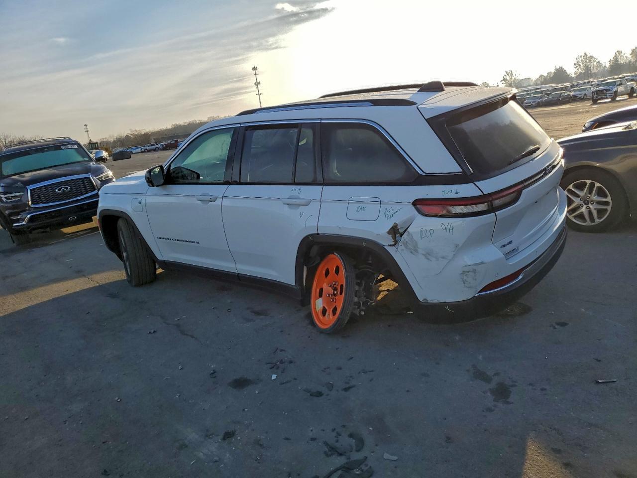2024 Jeep Grand Cherokee Limited 4Xe - Image 2