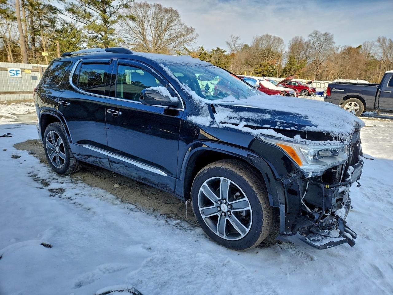 2018 GMC Acadia Denali - Image 4