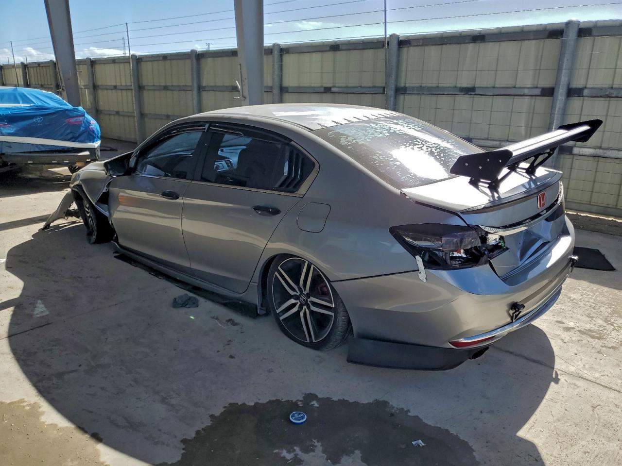 2016 Honda Accord Sport - Image 2