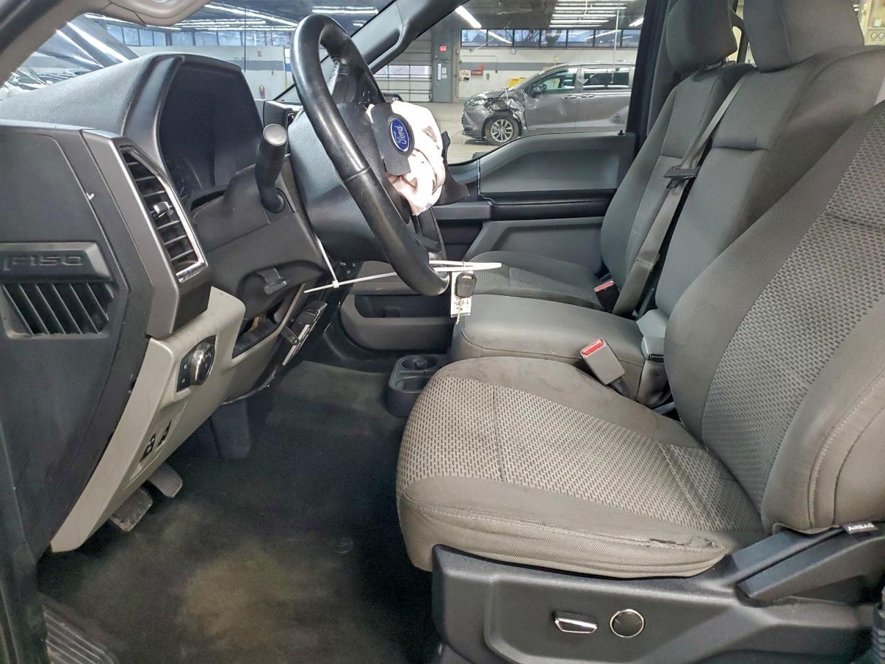 2015 Ford F150 Supercrew - Фото 7