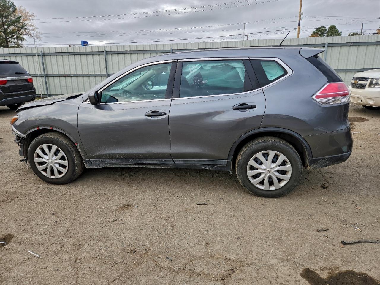 2016 Nissan Rogue S - Фото 2