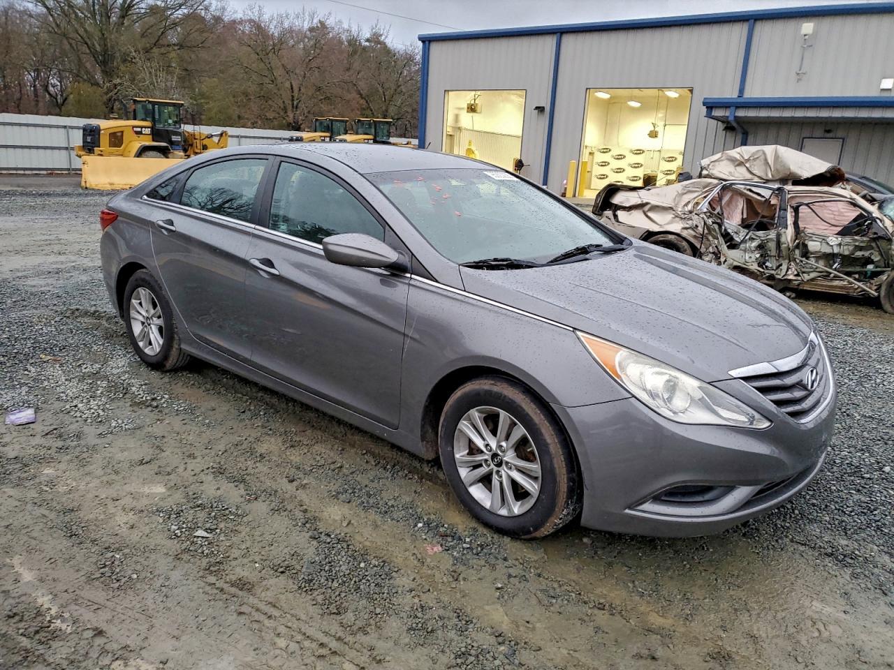 2013 Hyundai Sonata Gls - Image 4