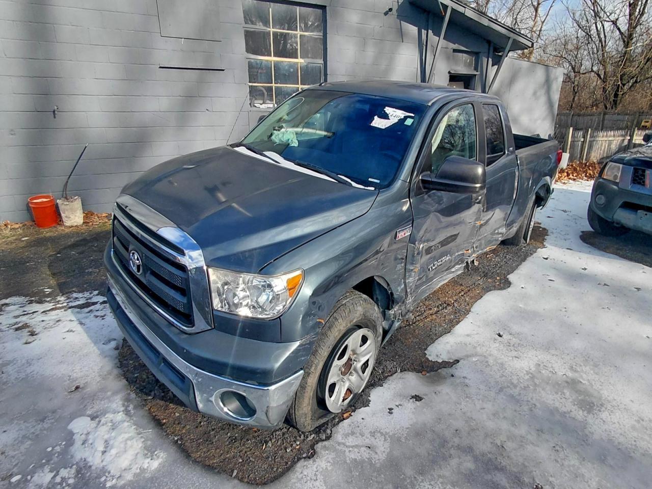 2010 Toyota Tundra Double Cab Sr5 - Фото 2