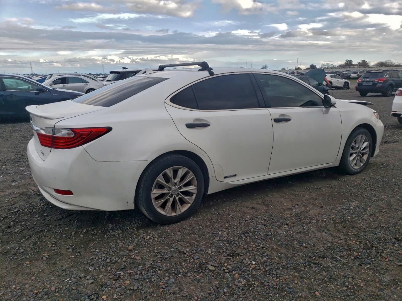 2014 Lexus Es 300H - Image 4