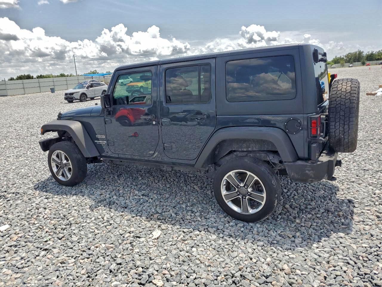 2017 Jeep Wrangler Unlimited Sport - Фото 2