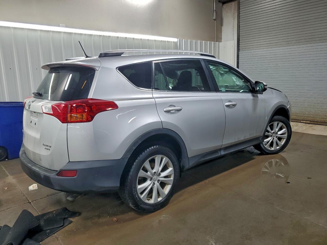 2015 Toyota Rav4 Limited - Image 3