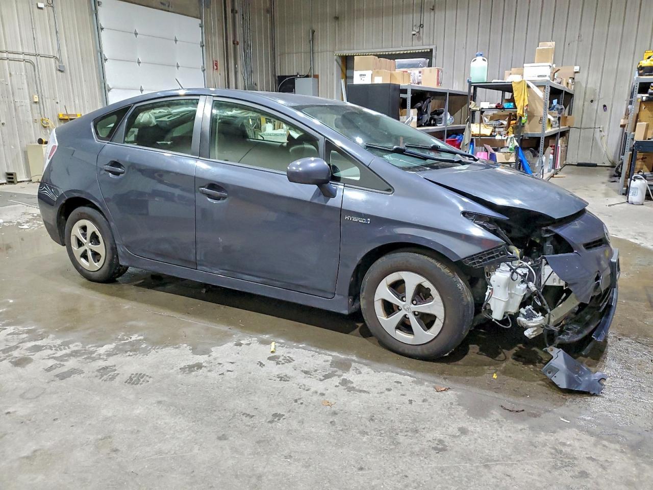 2013 Toyota Prius - Фото 4