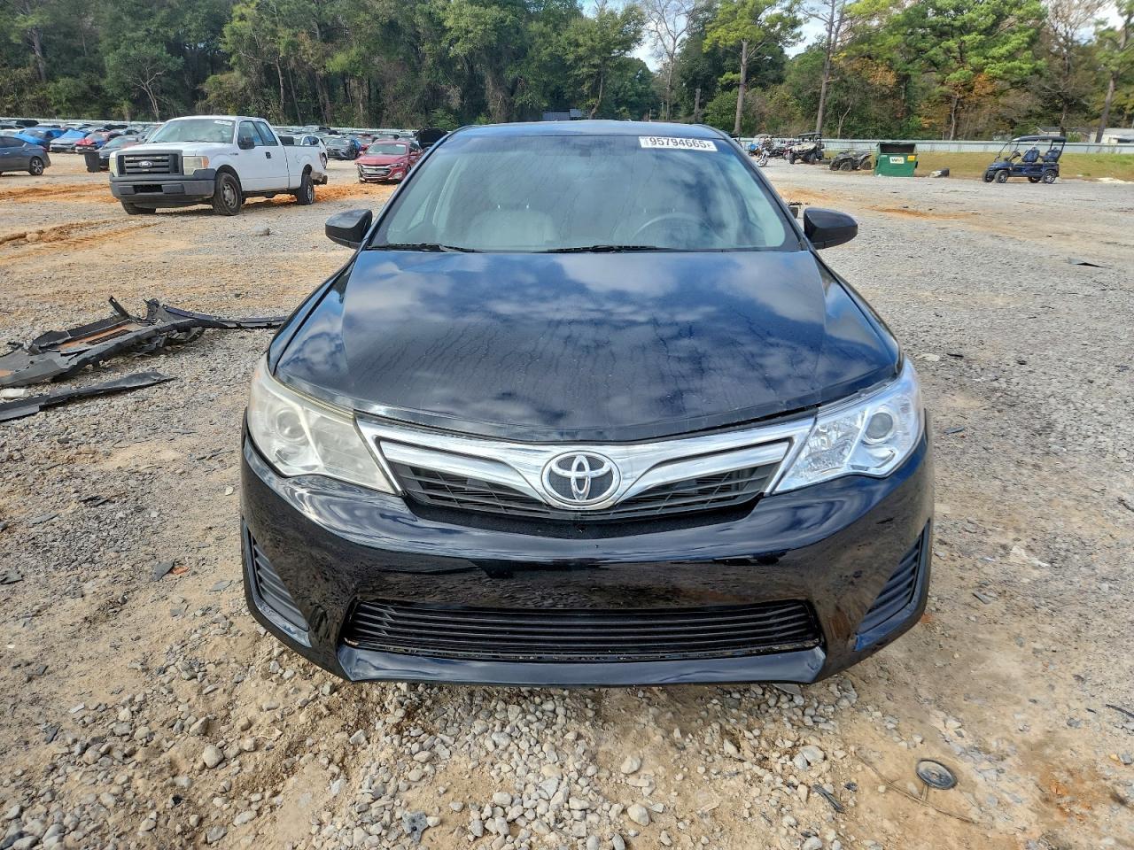 2012 Toyota Camry - Фото 5