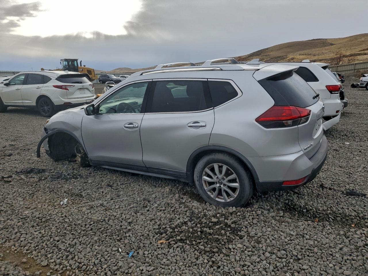 2018 Niss Rogue S - Фото 2