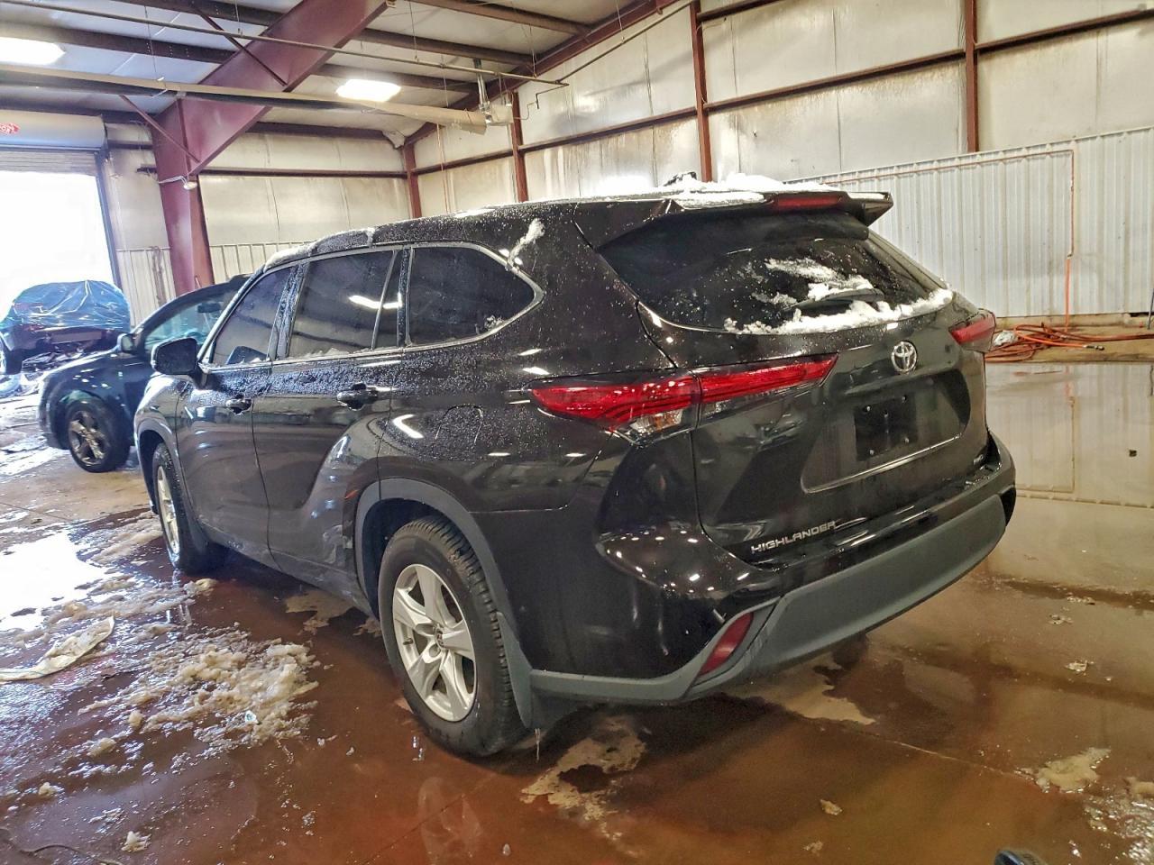 2020 Toyota Highlander L - Фото 2