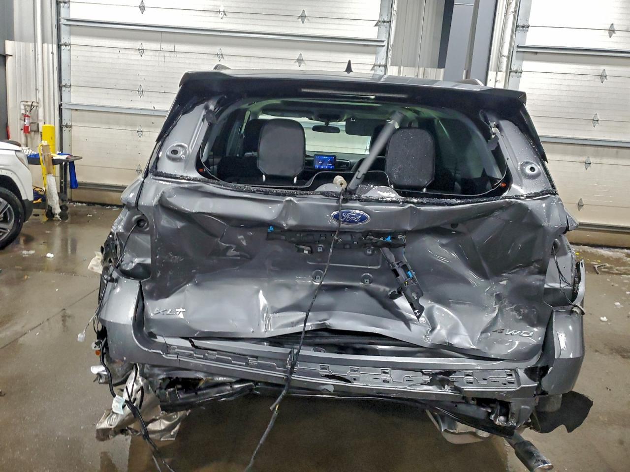 2023 Ford Explorer Xlt - Фото 6