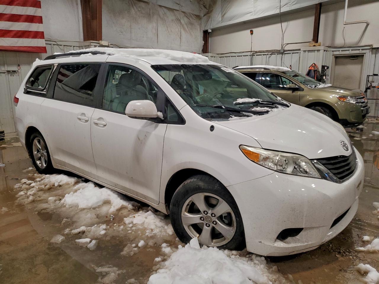 2011 Toyota Sienna Le - Image 4