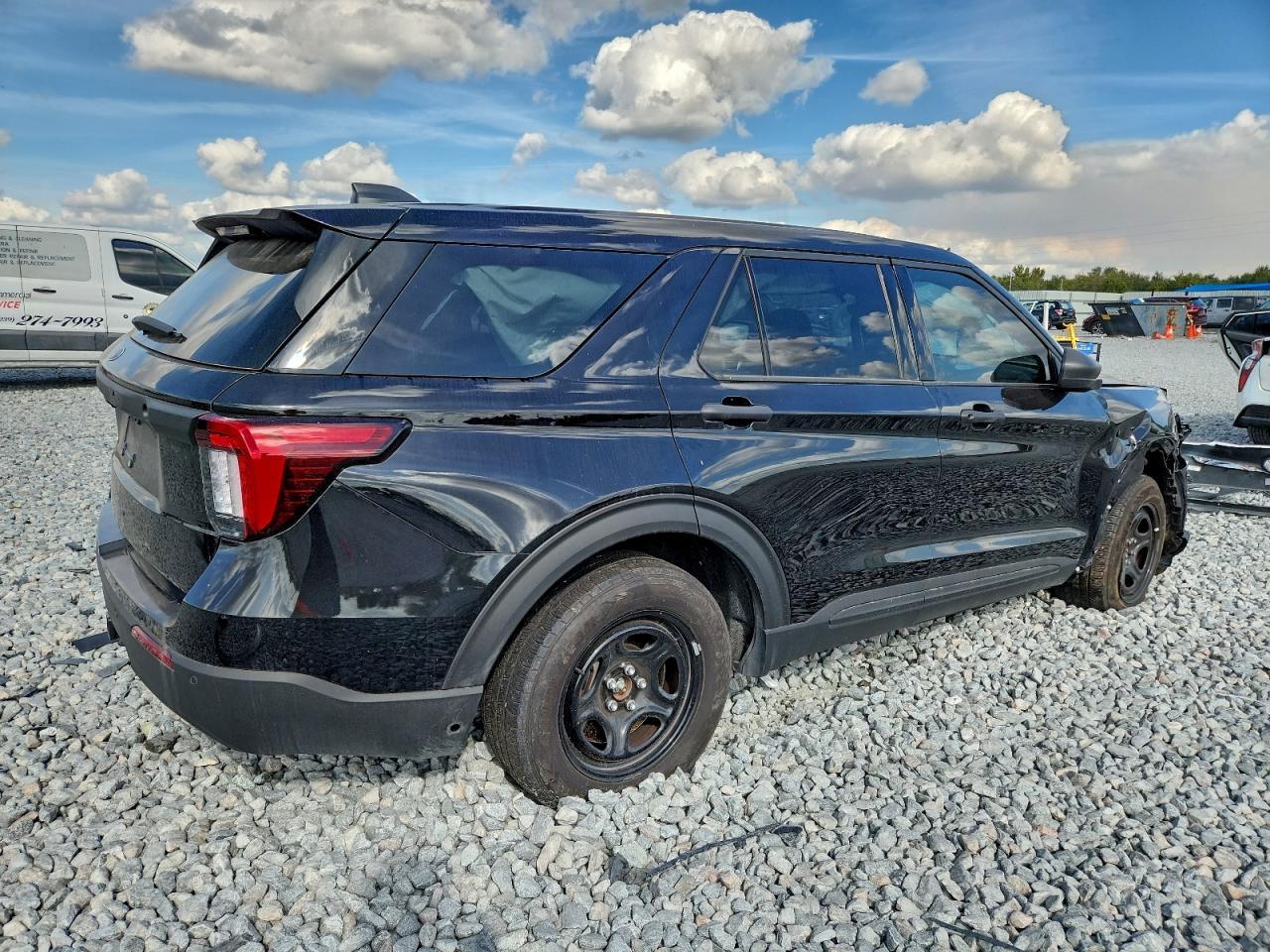 2025 Ford Explorer Police Interceptor - Image 3