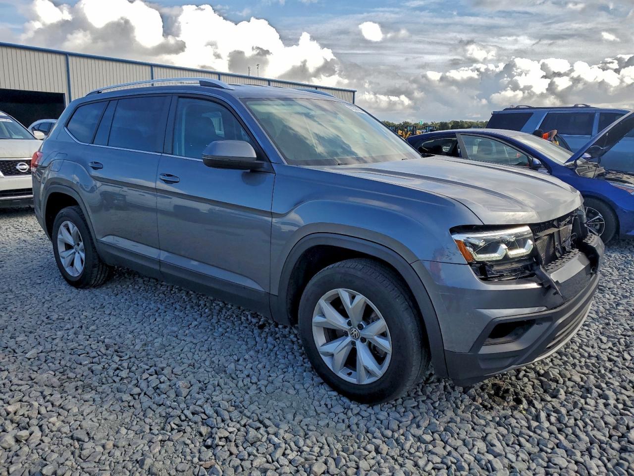 2018 Volkswagen Atlas Se - Фото 4
