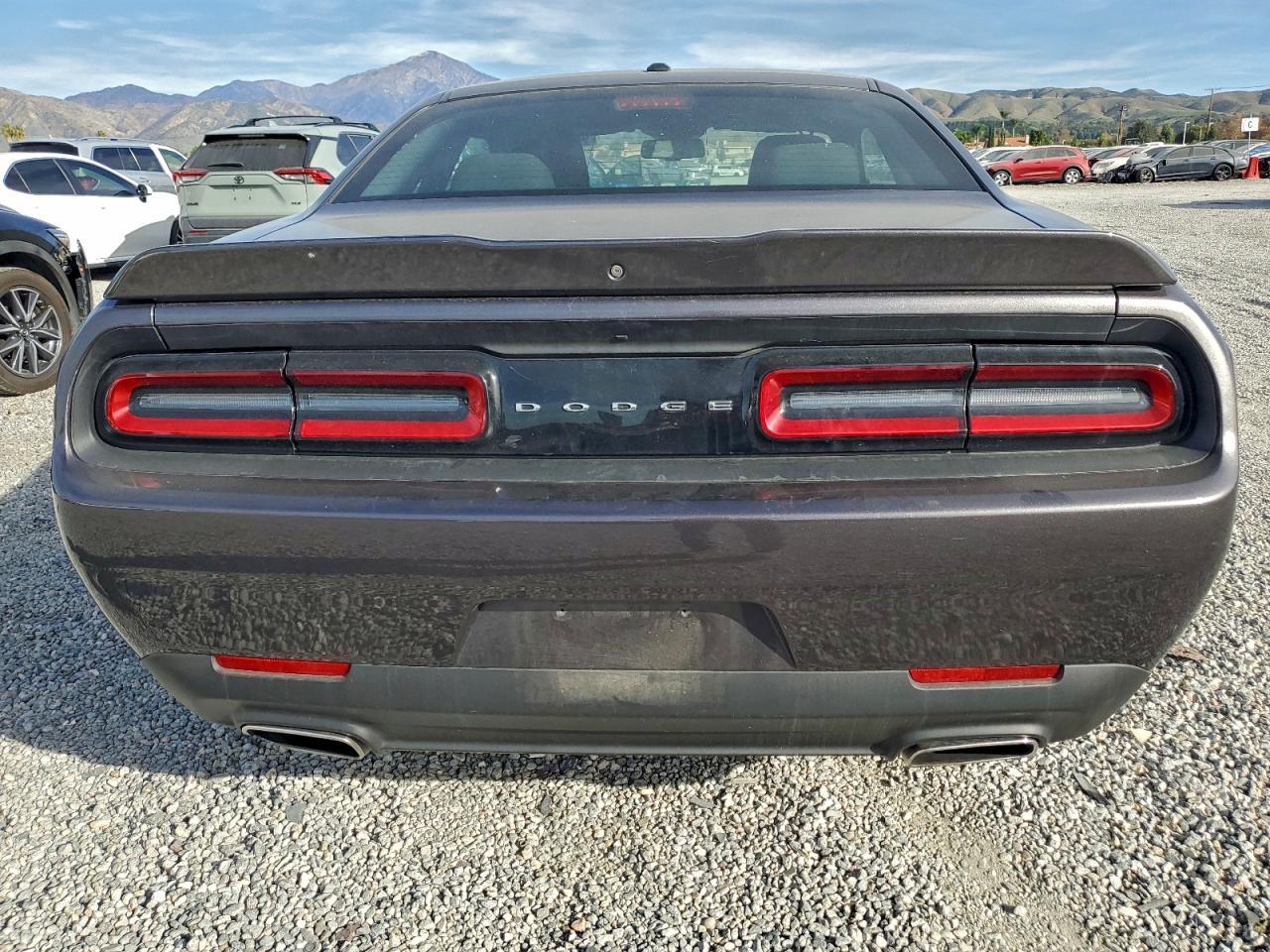 2022 Dodge Challenger - Фото 6