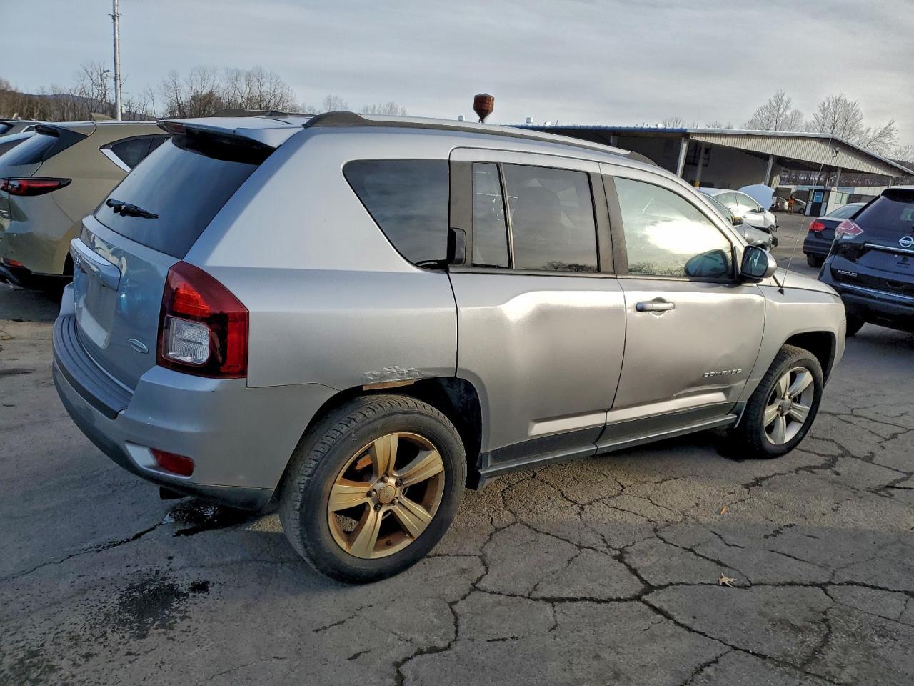 2017 Jeep Compass Latitude - Фото 3