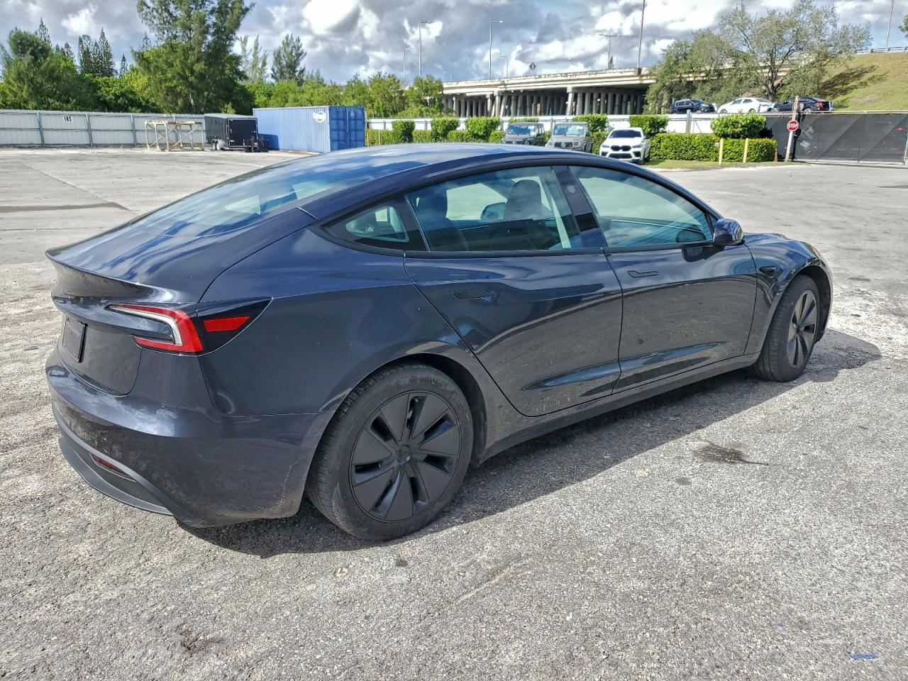 2024 Tesla Model 3 - Image 3