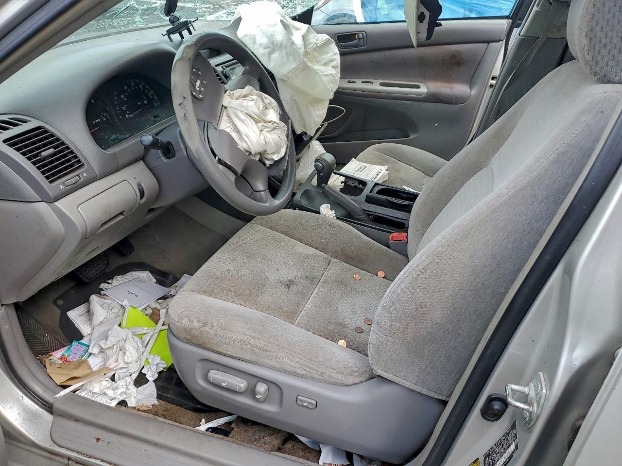 2004 Toyota Camry Le - Фото 7