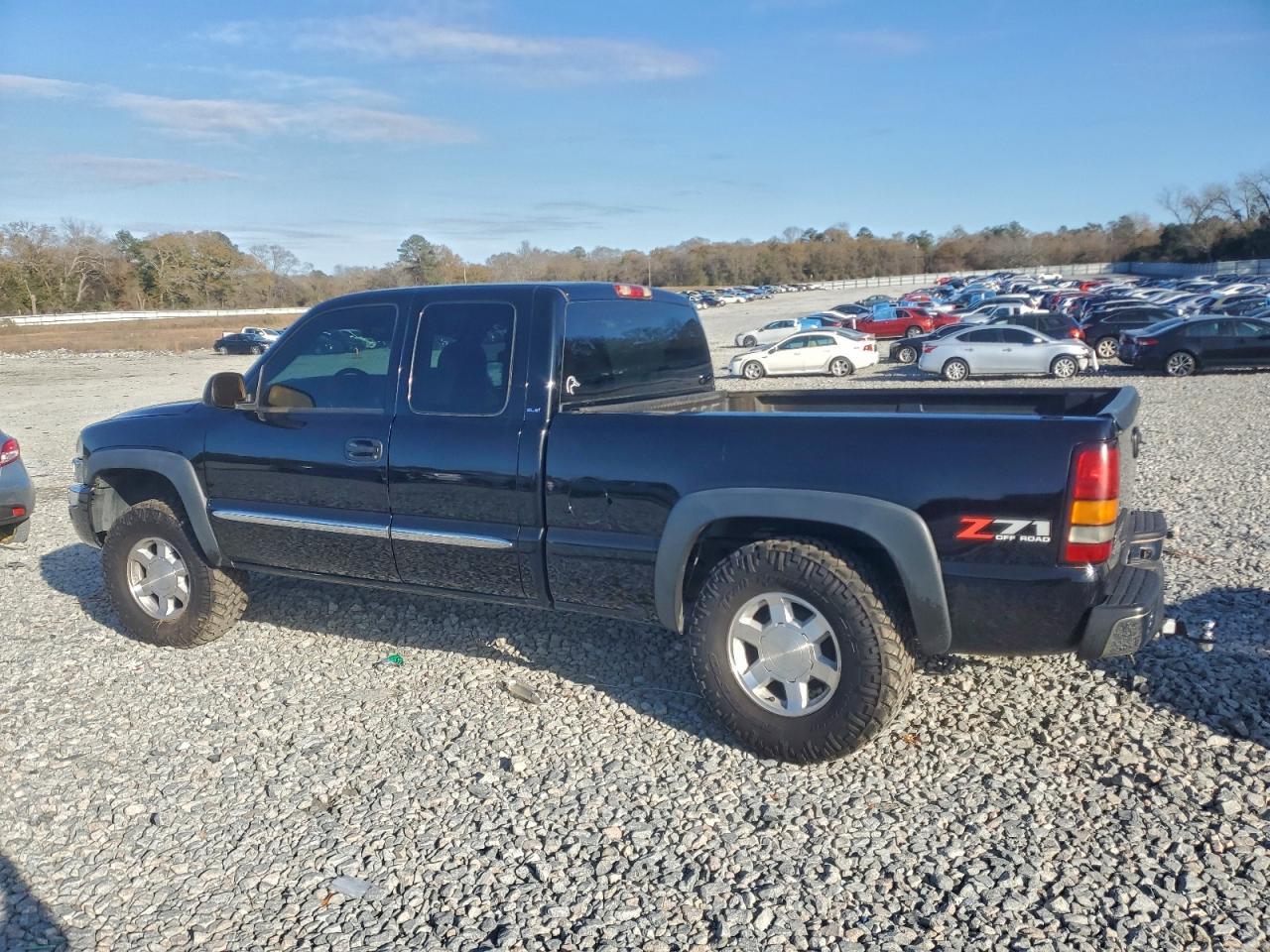2005 GMC Sierra 1500 - Фото 2