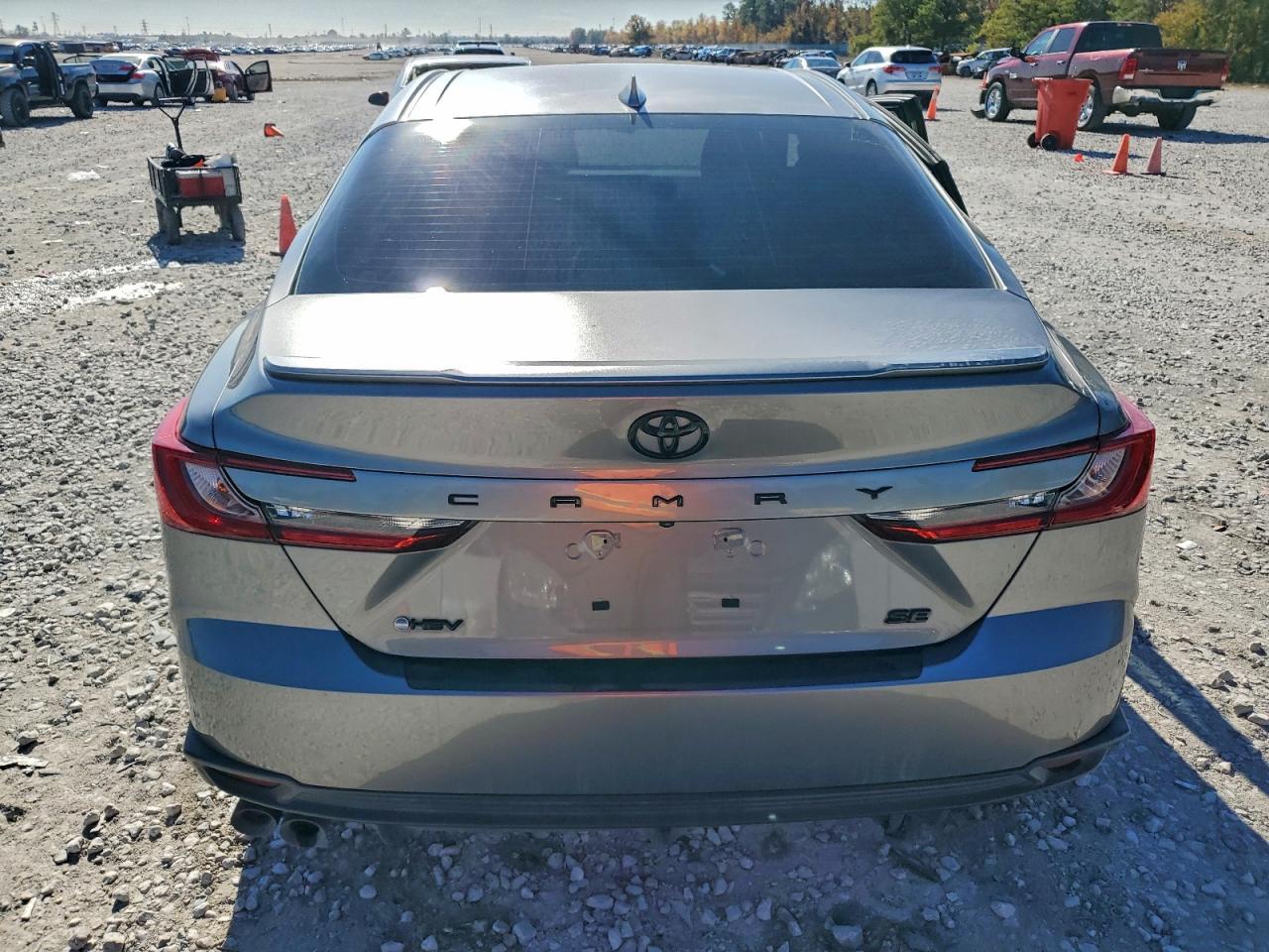 2025 Toyota Camry Se - Image 6