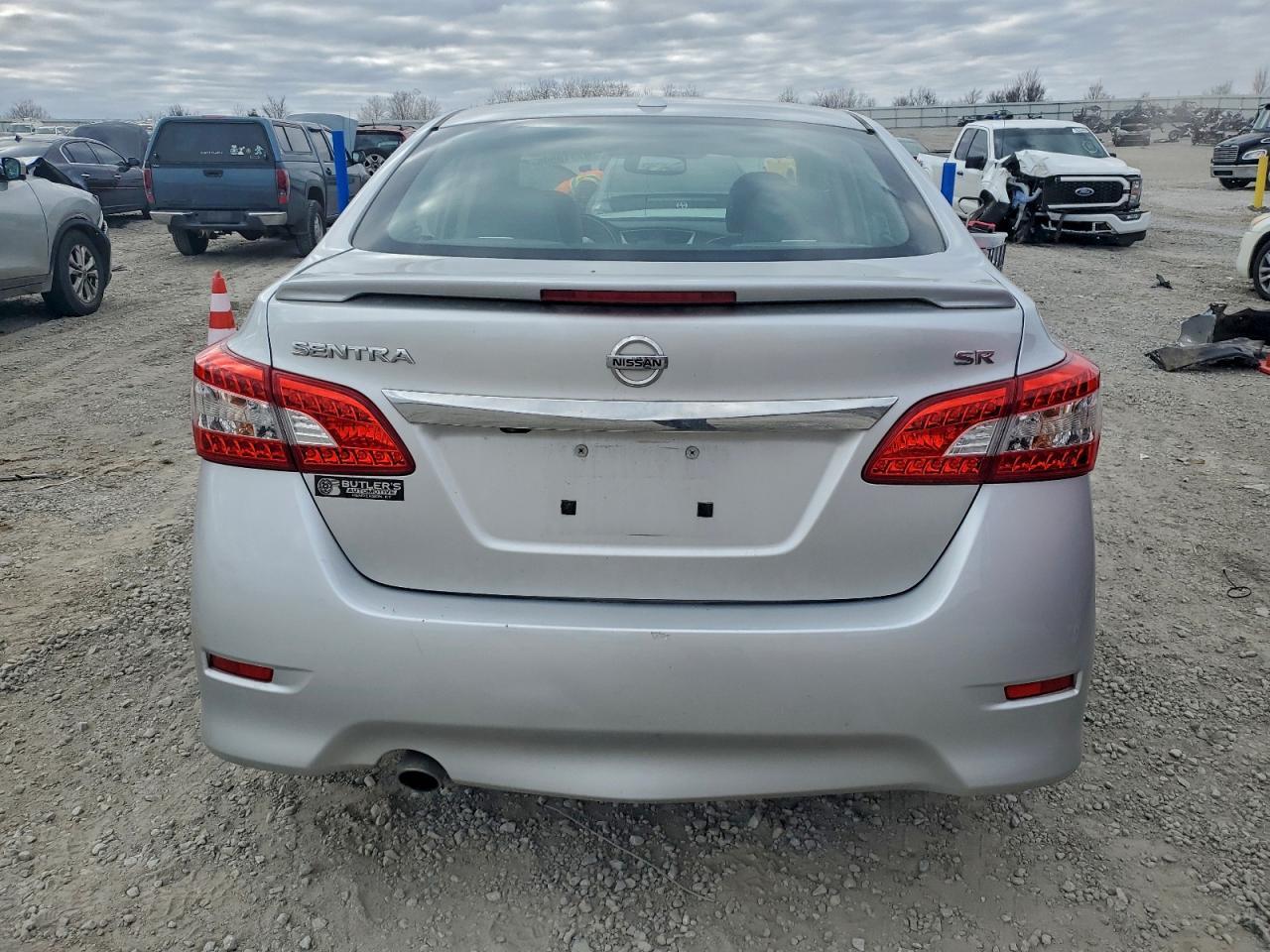 2015 Nissan Sentra S - Фото 6