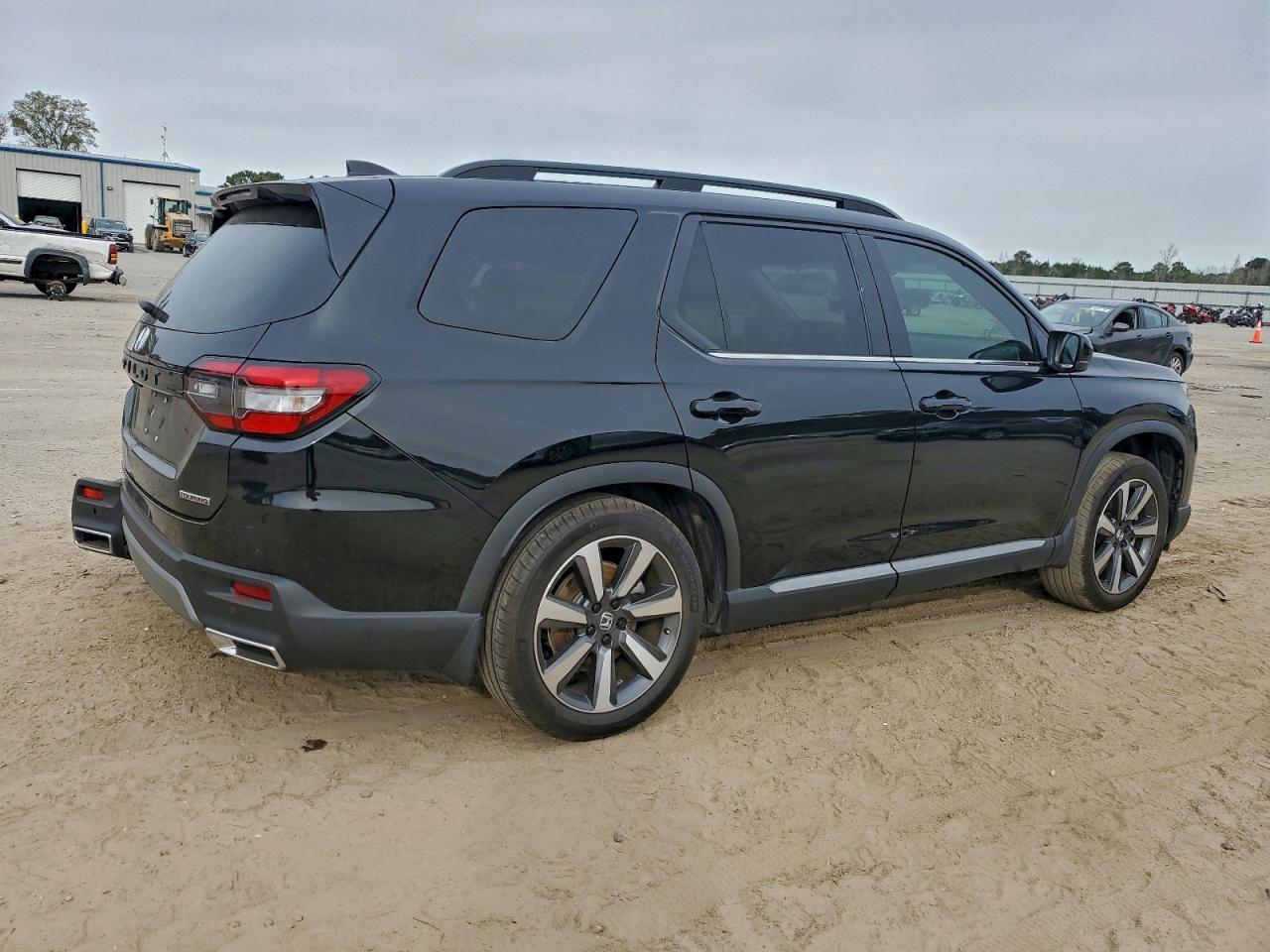 2024 Honda Pilot Touring - Фото 3