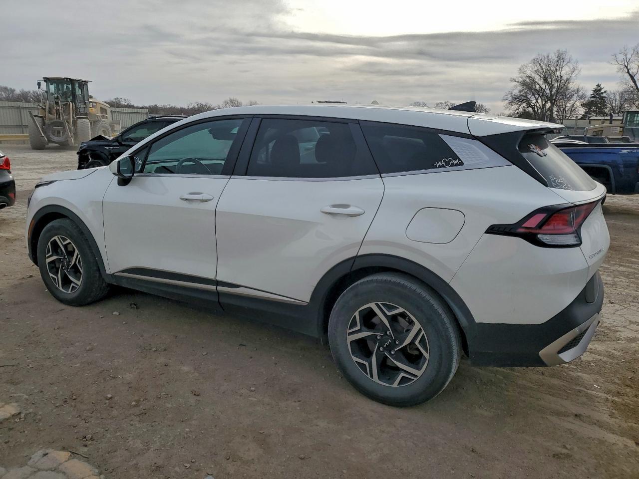 2023 Kia Sportage Lx - Фото 2