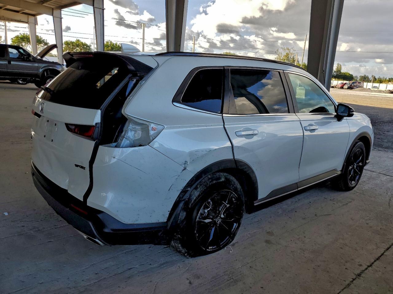 2025 Honda Cr-V Sport-L - Image 3