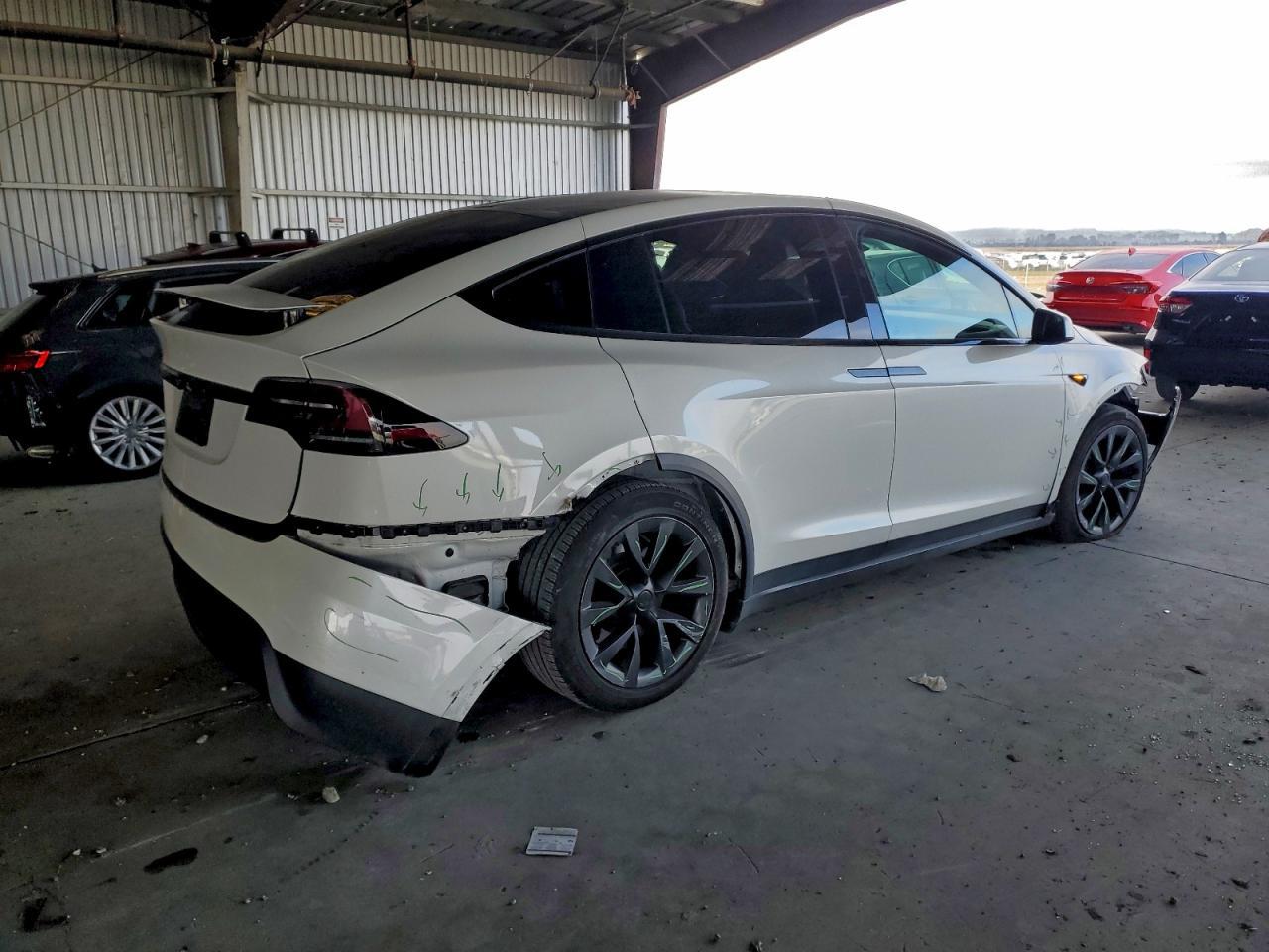 2023 Tesla Model X - Image 3