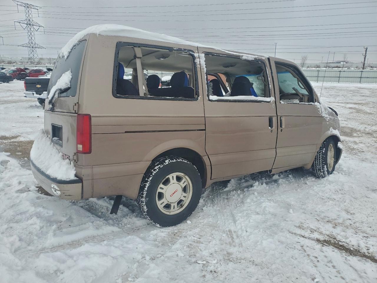 2003 GMC Safari Xt - Фото 3