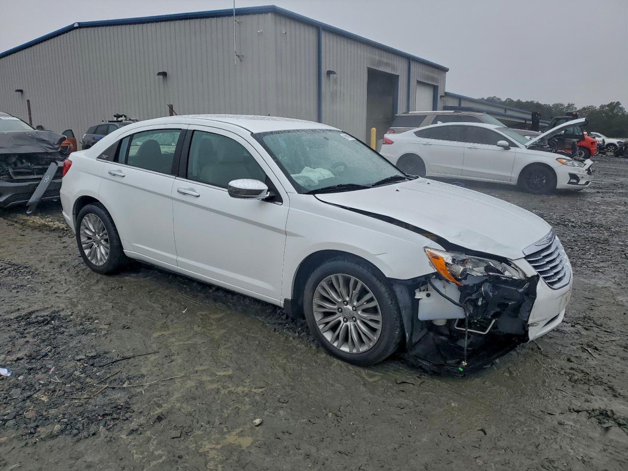 2011 Chrysler 200 Limited - Фото 4