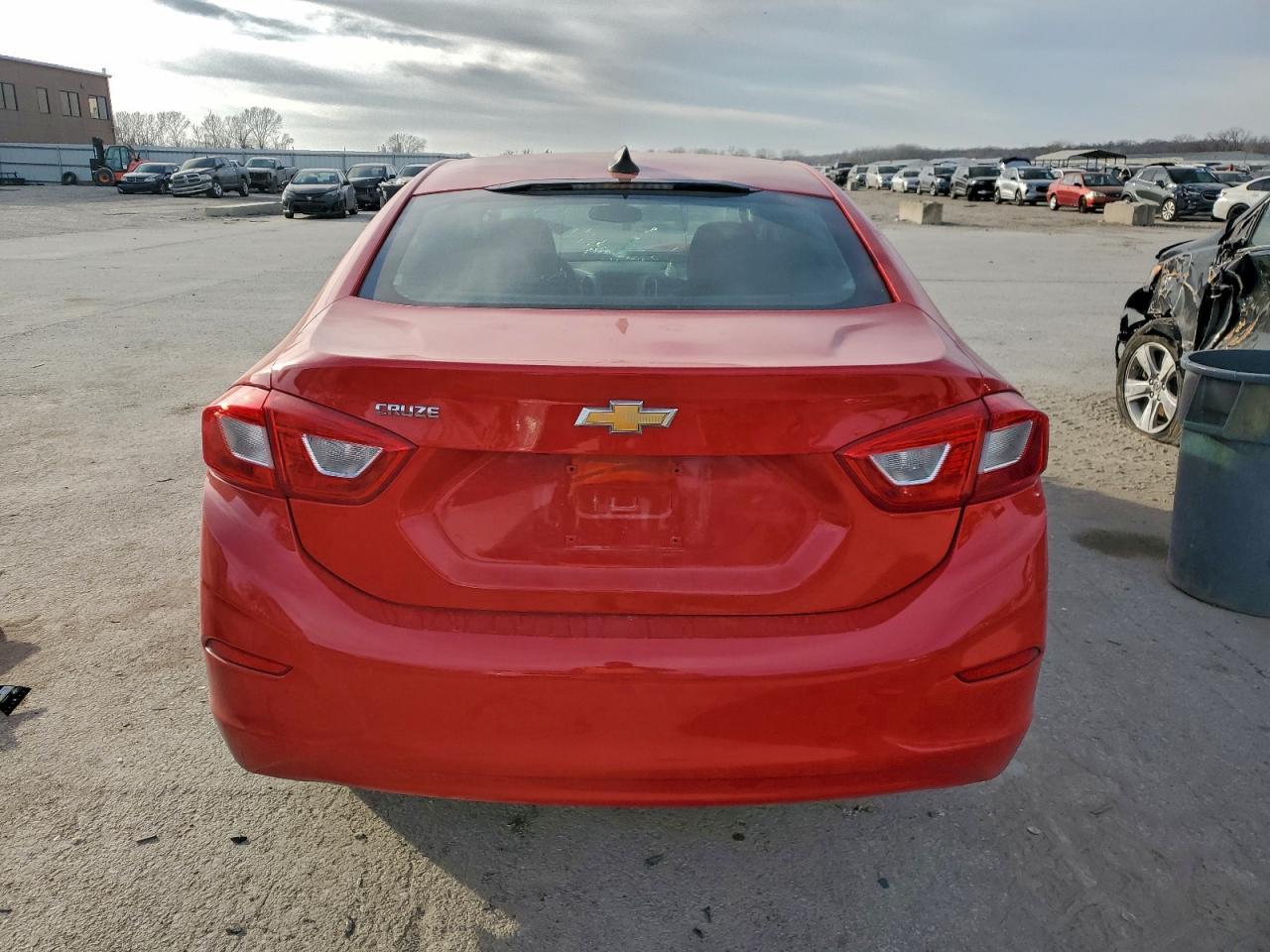 2017 Chevrolet Cruze Ls - Фото 6