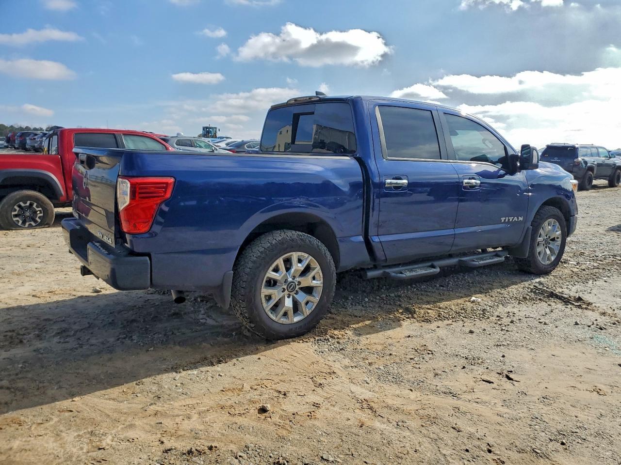 2024 Nissan Titan Pro-4X - Image 3