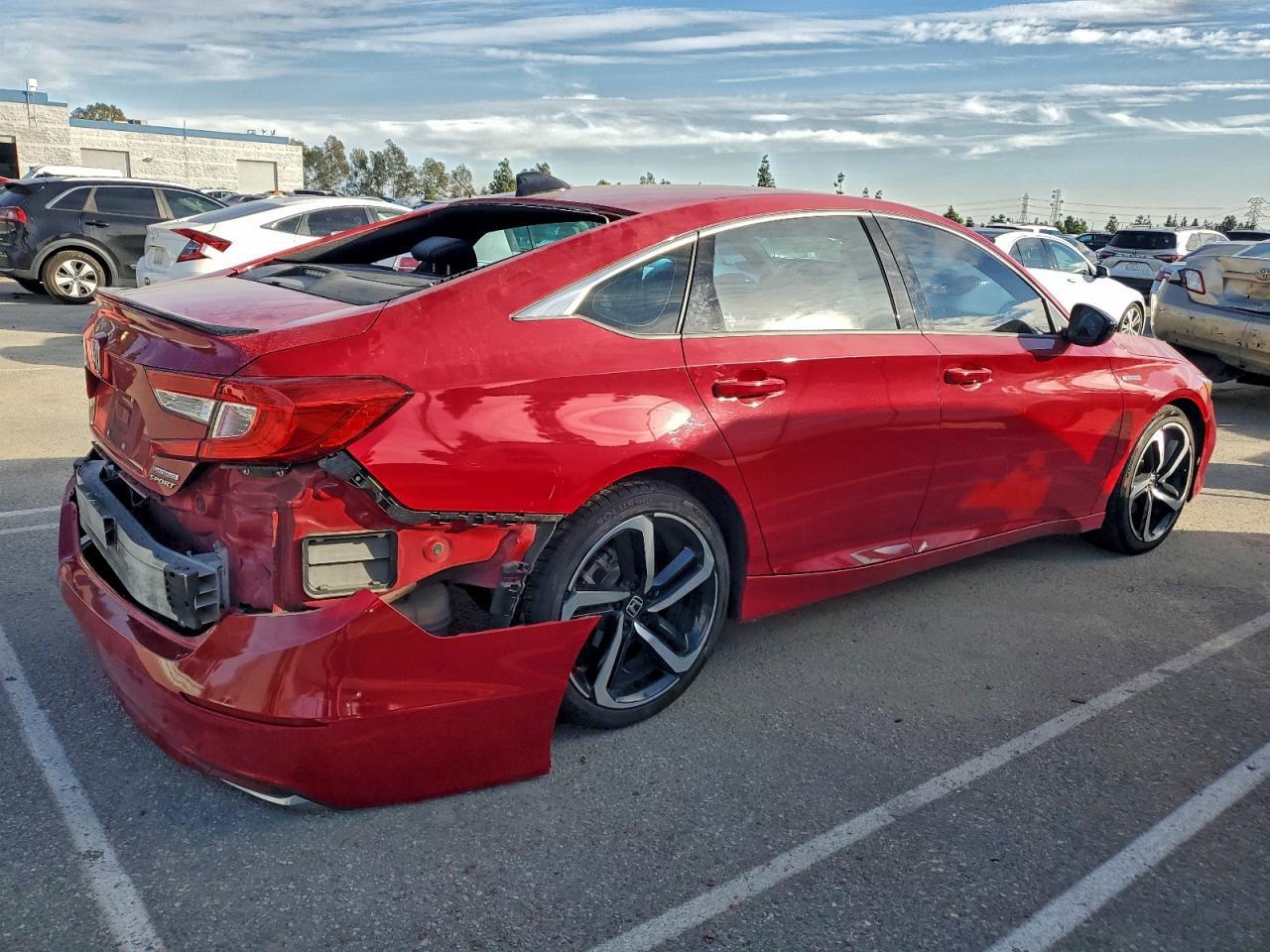 2022 Honda Accord Hybrid Sport - Image 3