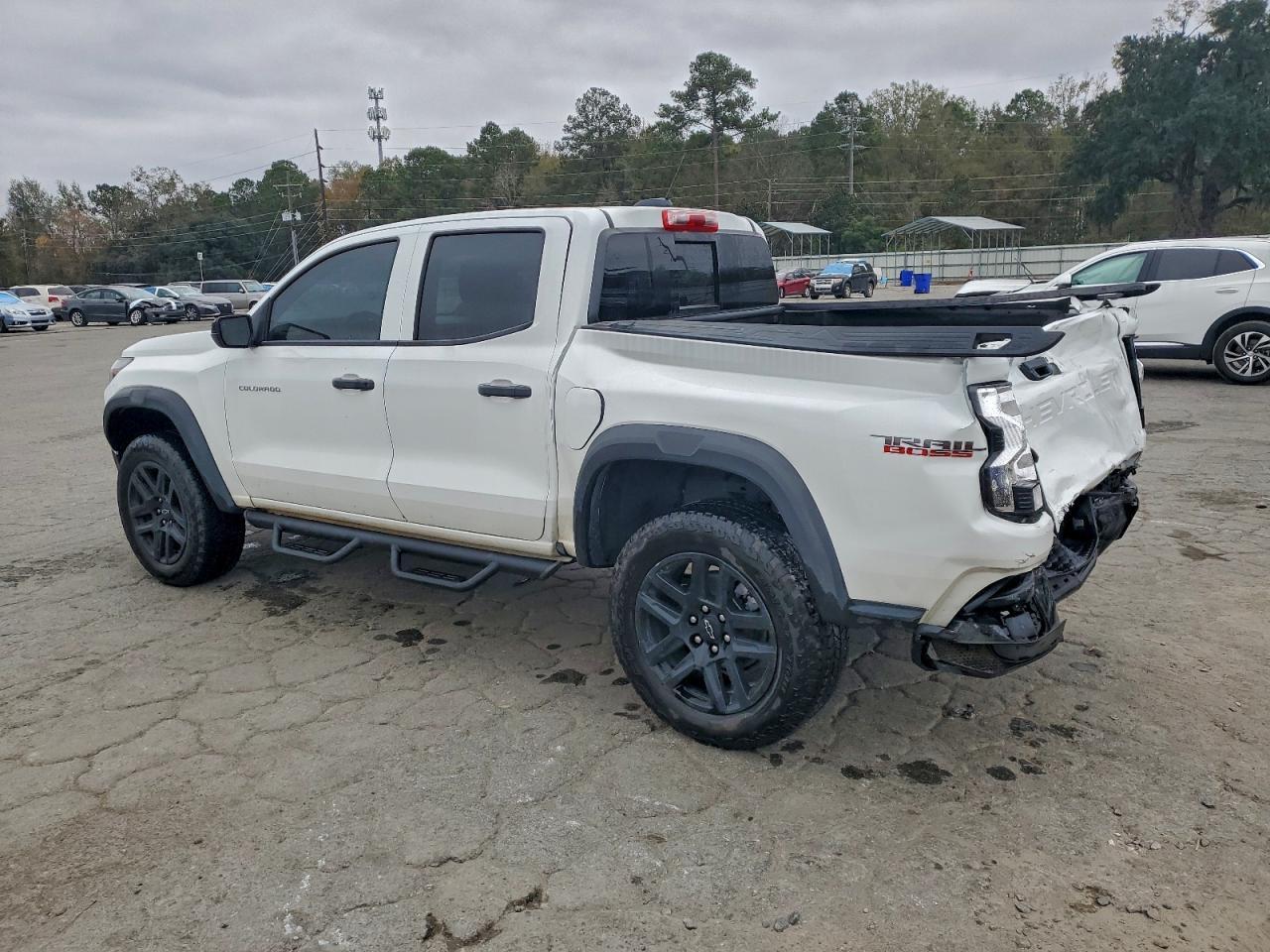 2024 Chevrolet Colorado Trail Boss - Фото 2