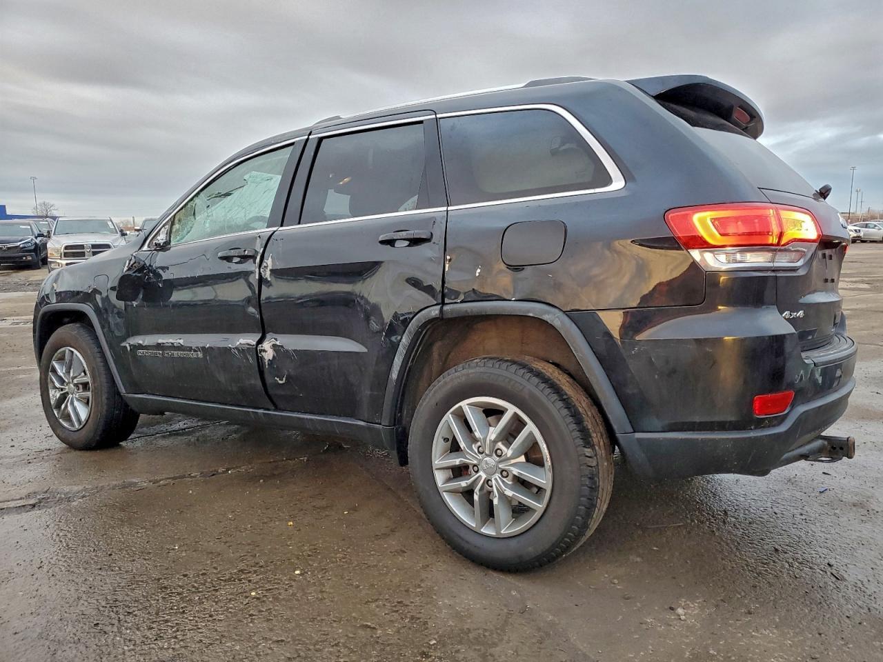 2017 Jeep Grand Cherokee Laredo - Фото 2