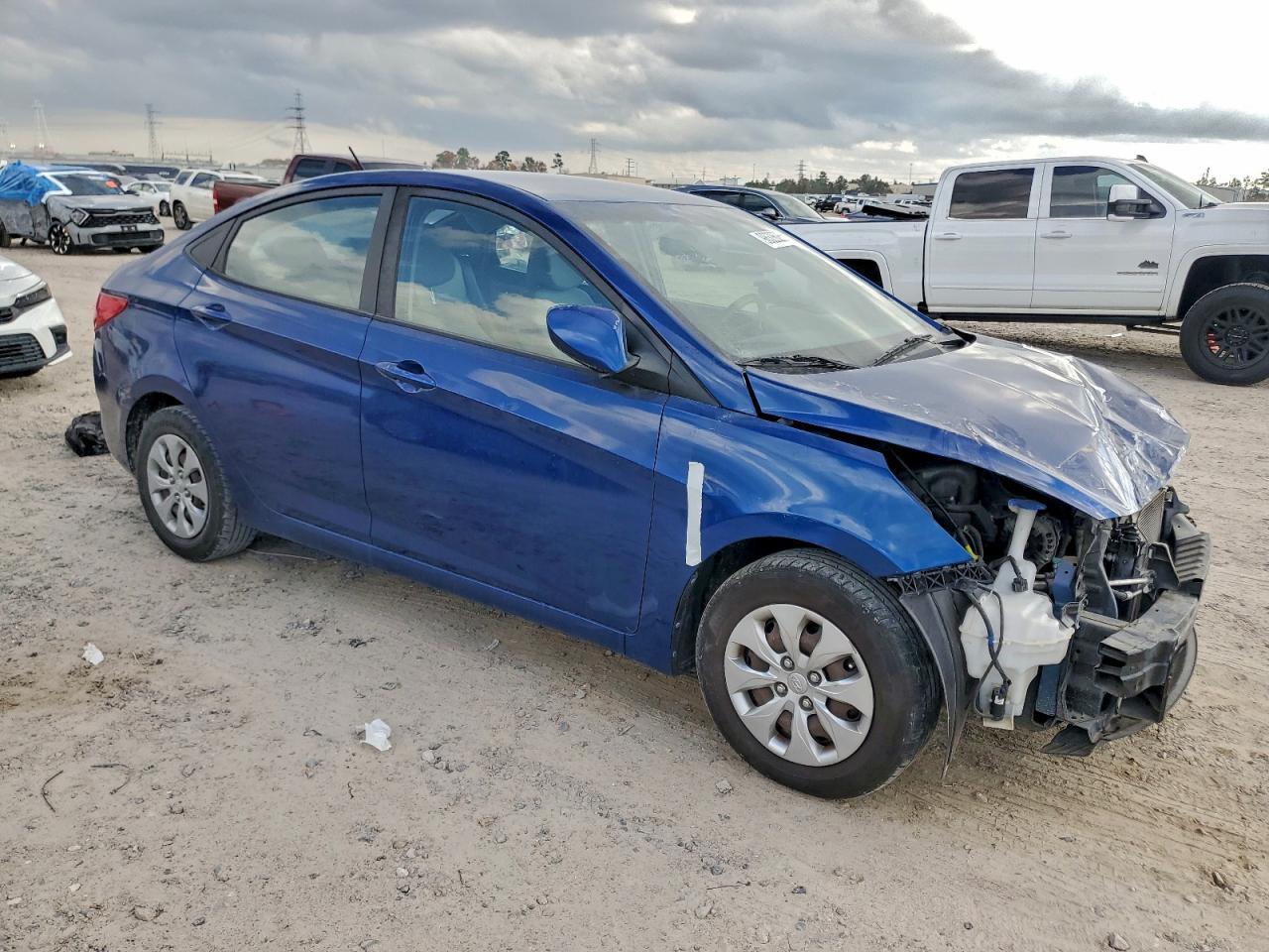 2017 Hyundai Accent Se - Фото 4