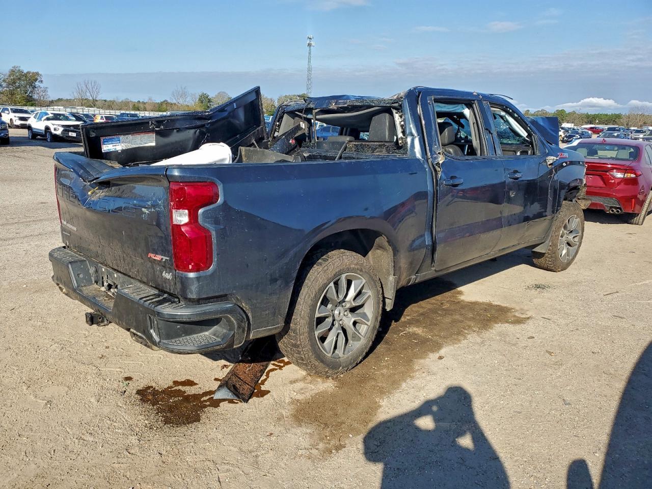 2021 Chevrolet Silverado K1500 Rst - Фото 3