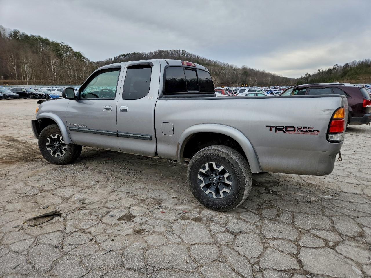 2003 Toyota Tundra Access Cab Sr5 - Image 2